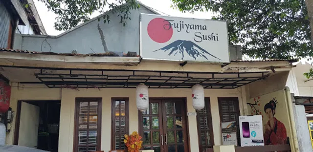 Fujiyama Sushi Restaurant