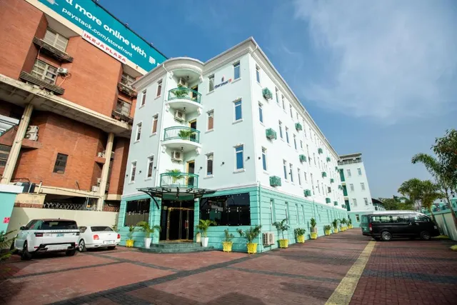 Providha Hotel & Suites