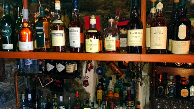 Scholio Alternative Cocktail Rock Bar