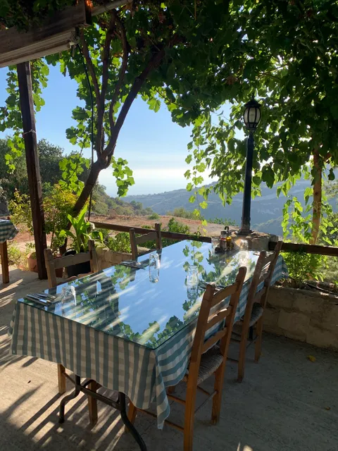 THE FOUNTAIN OF GEROLAKKOS TRADITIONAL TAVERNA