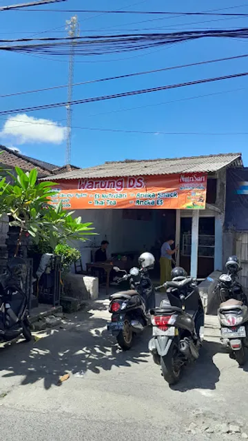 Warung DS Depan Sekolah