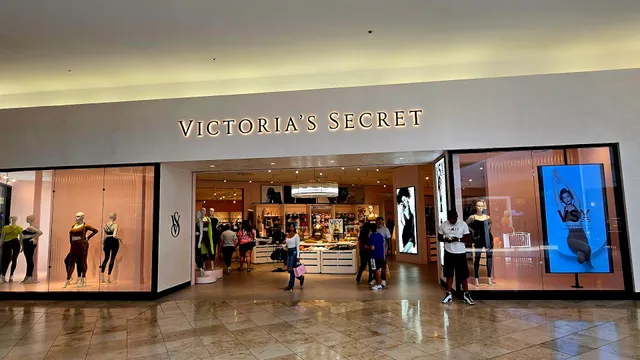 Victoria's Secret & PINK