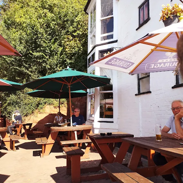 The Lock Inn and Old Smithy Tearoom
