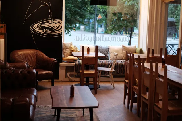 Dash Coffee & Zestii Kitchens