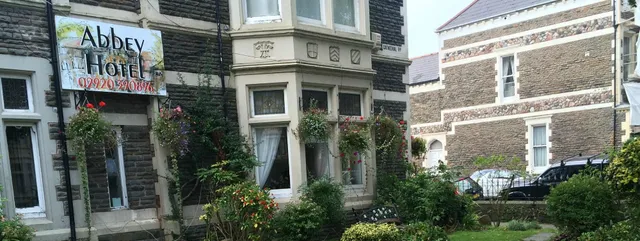 CFeleven Hotel & Gin Bar