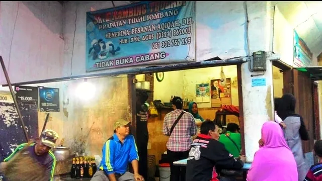 Sate Kambing Tholabi Tugu