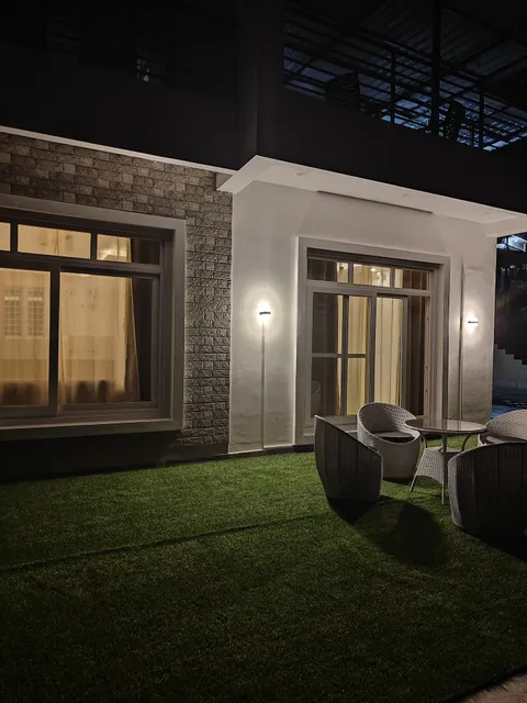 Lakeview Bliss by the Chamolis