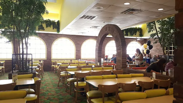 Marion's Piazza - Pizza Restaurant