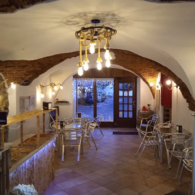 Pazzi di Pizza pizzeria, bar, piccola cucina, pizza anche d asporto