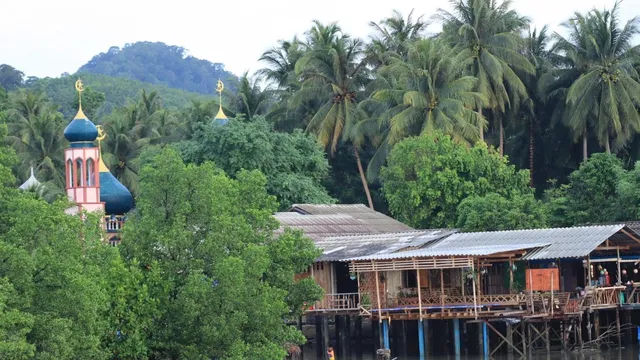 จ๊ะไหนโฮมสเตย์ เกาะลิบง