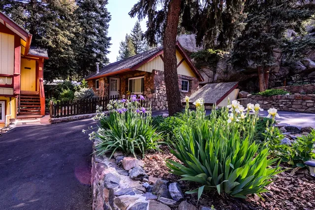 Alpen Way Chalet Mountain Lodge