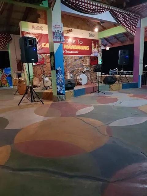 Casa Di Manurung Bar & Restaurant