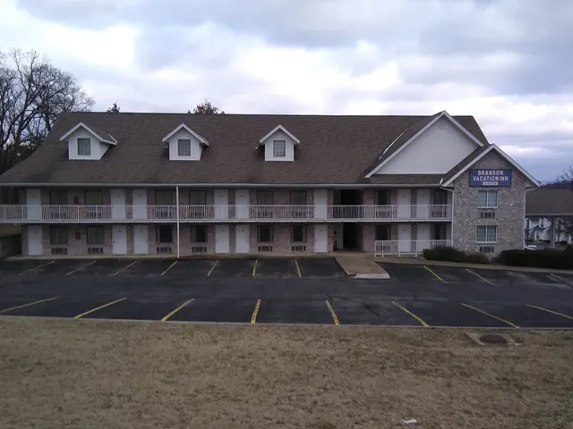 Branson Vacation Inn & Suites