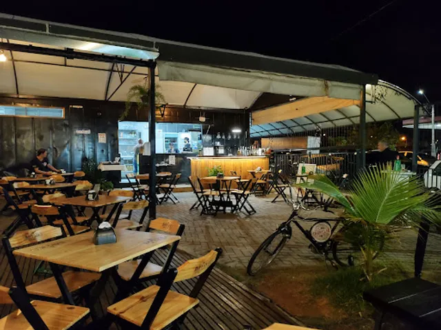 Carmélia Bar e Petiscaria das Meninas