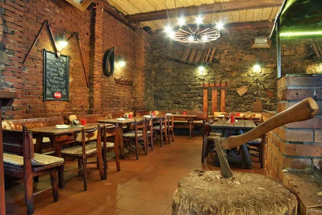 Restaurace pod Kunětickou horou