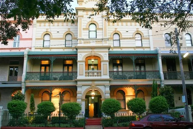 Avonmore on the Park Boutique Hotel