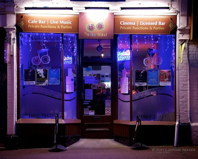 Blue Walnut Cafe Bar & Cinema