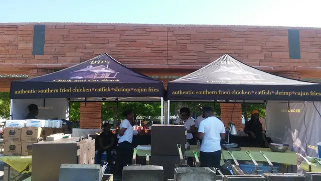 DD's Chick and Cat Shack