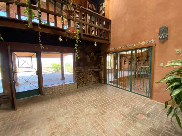 A Lodge On the Desert