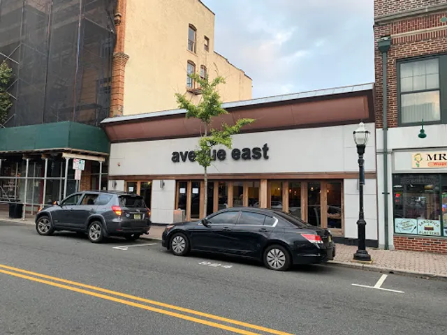 Avenue East