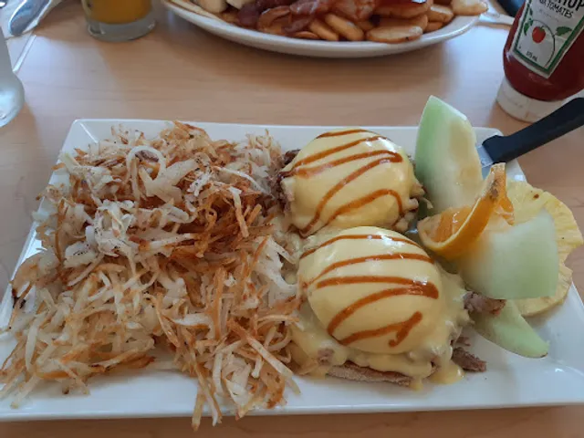 Tutti Frutti breakfast & lunch