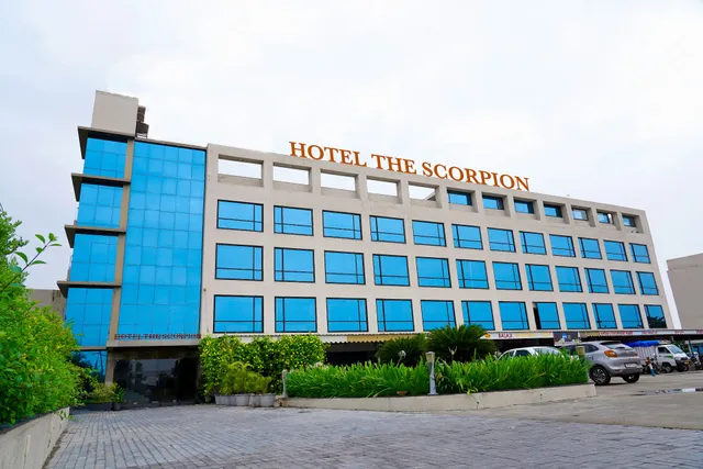 HOTEL THE SCORPION