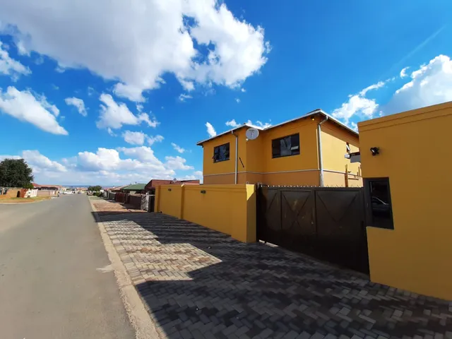 Mohlakeng Guest House