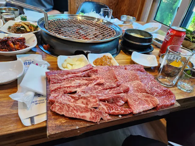 Kim's charcoal-grilled ribs