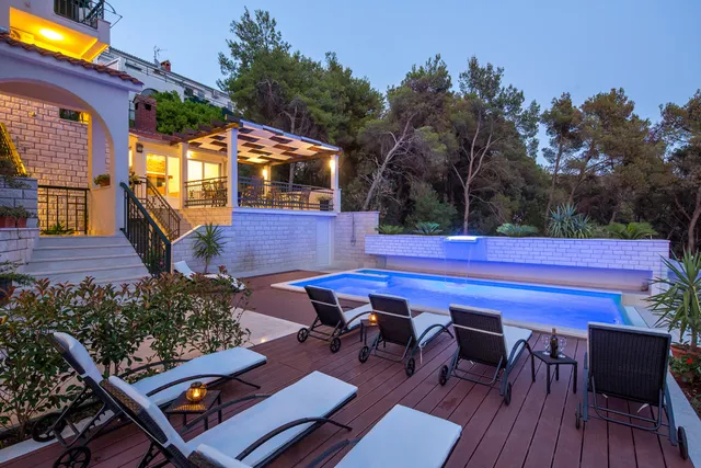 Villa Fani - Apartments in Trogir. Accommodation and rooms for a perfect holiday.