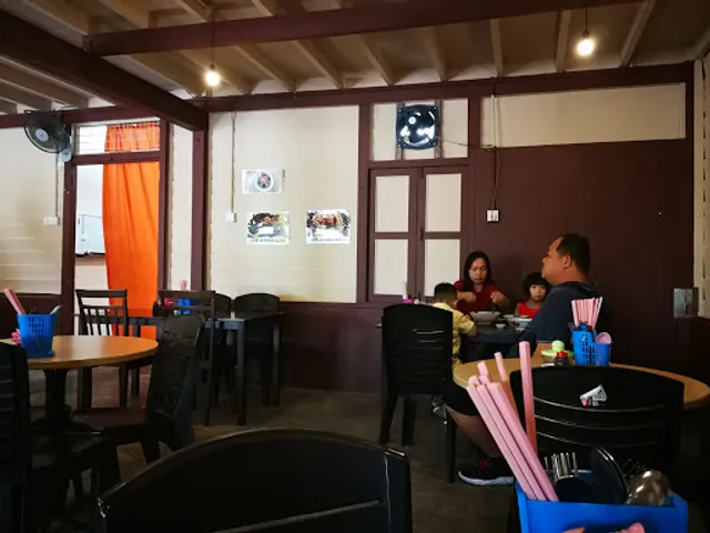 三条路芋头饭 Yam Rice