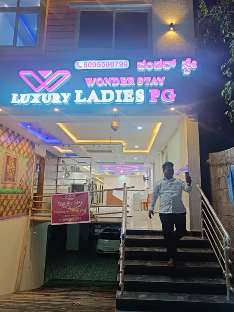 Wonder Stay Luxury Ladies PG