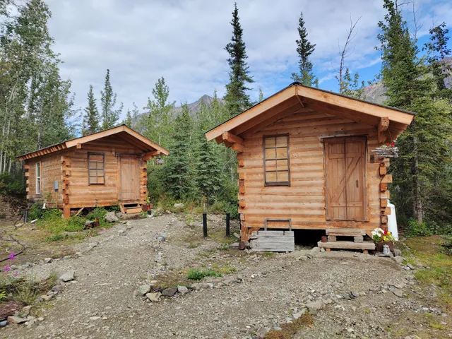 Blackburn Cabins