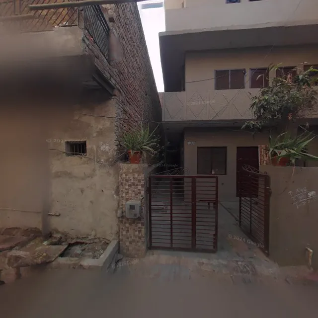 OYO LIFE GRG1645 Sec-10A