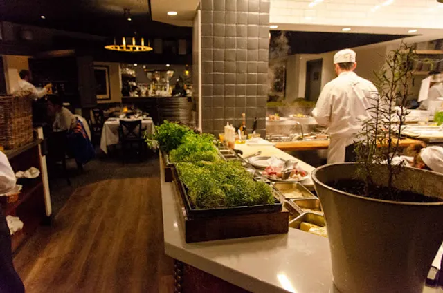 Rogues Restaurant - Fine Dining Restaurant