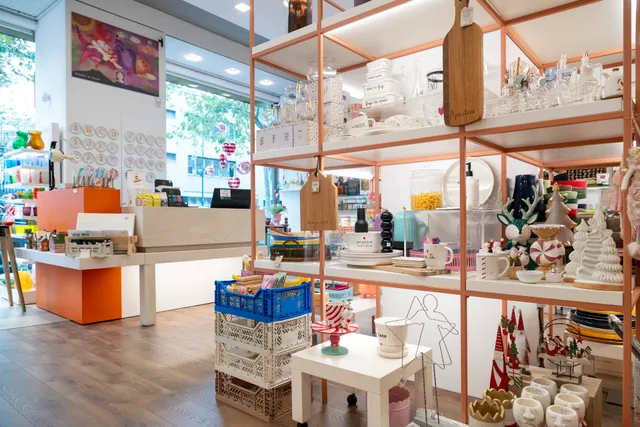 Gloria Condorelli: Negozio di bomboniere e regali