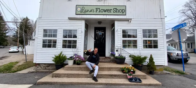 Luna's Flower Shop
