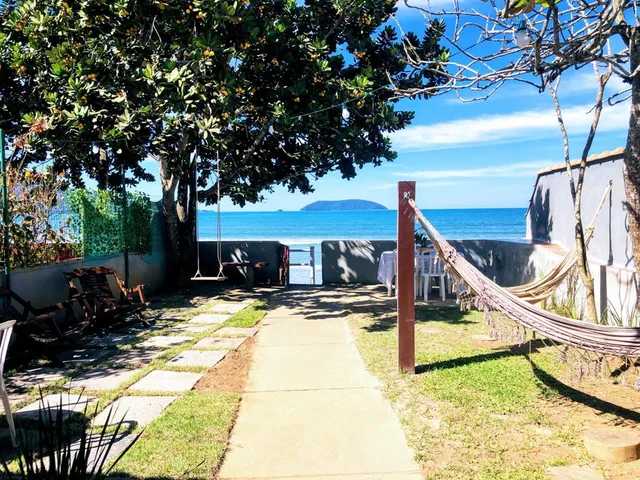 Casa Pé na Areia Praia do Sapê Ubatuba (Aconchego a beira mar)