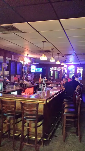 Caesar's Lounge & Liquor