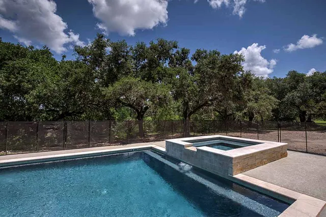 Cazadores Escondite @FrioRiverResorts