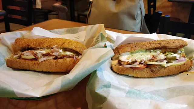 Subway Senapati Bapat Road