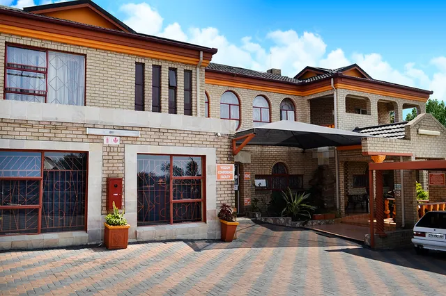 Visit Vakasha Guest Lodge 2