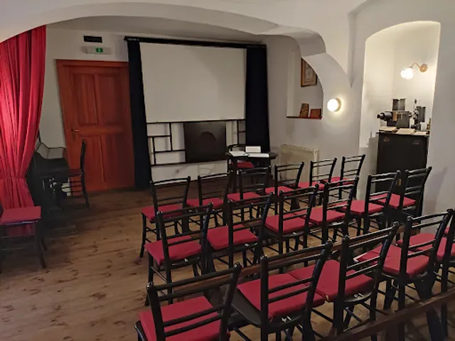 Cinematograph Kino-Cafe