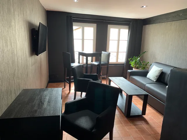 Le Studio (location dès 1 nuit) au Moulin "La Plage" & "Design Noir"