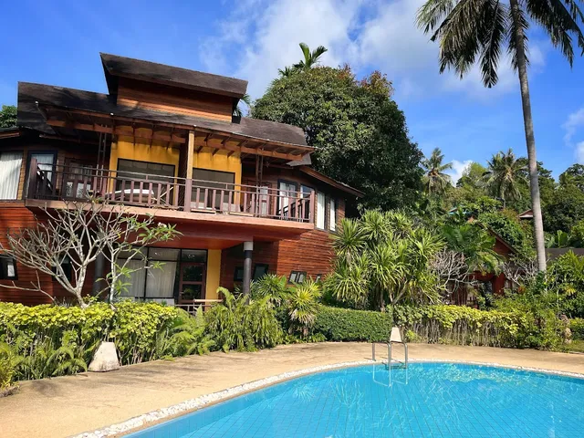 Green Papaya Beach Resort