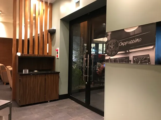 Starbucks Coffee - Nagoya Jiyugaoka