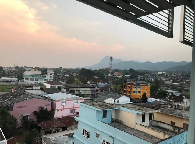 Piyaporn Place Hotel