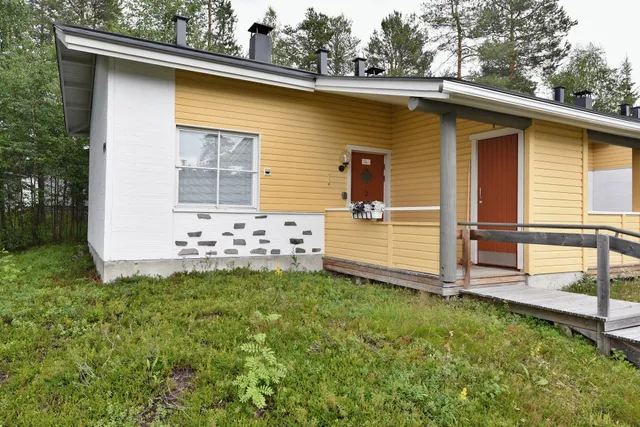 Polar Star Apartments