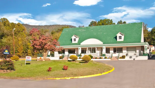 Days Inn by Wyndham Asheville West