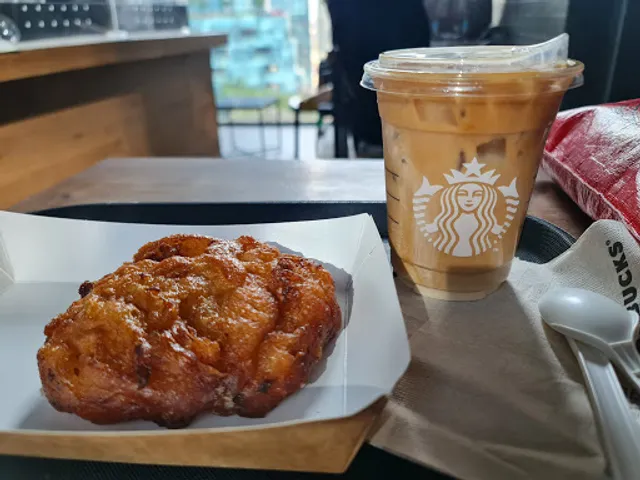 Starbucks Uptown Mall