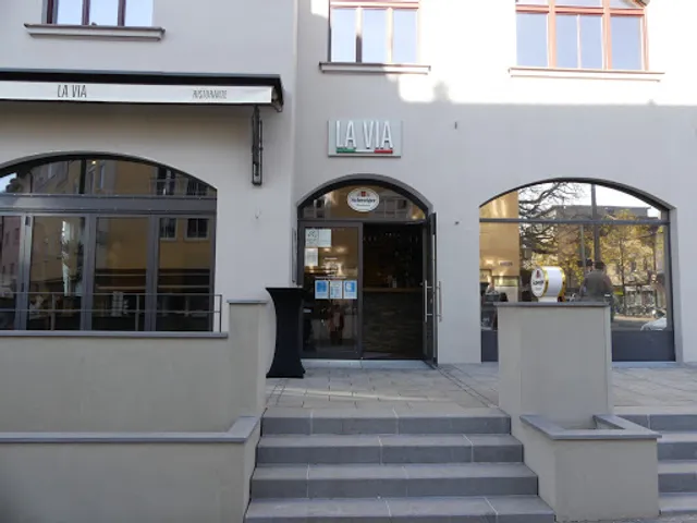 Ristorante La Via | Pizzeria Pasing